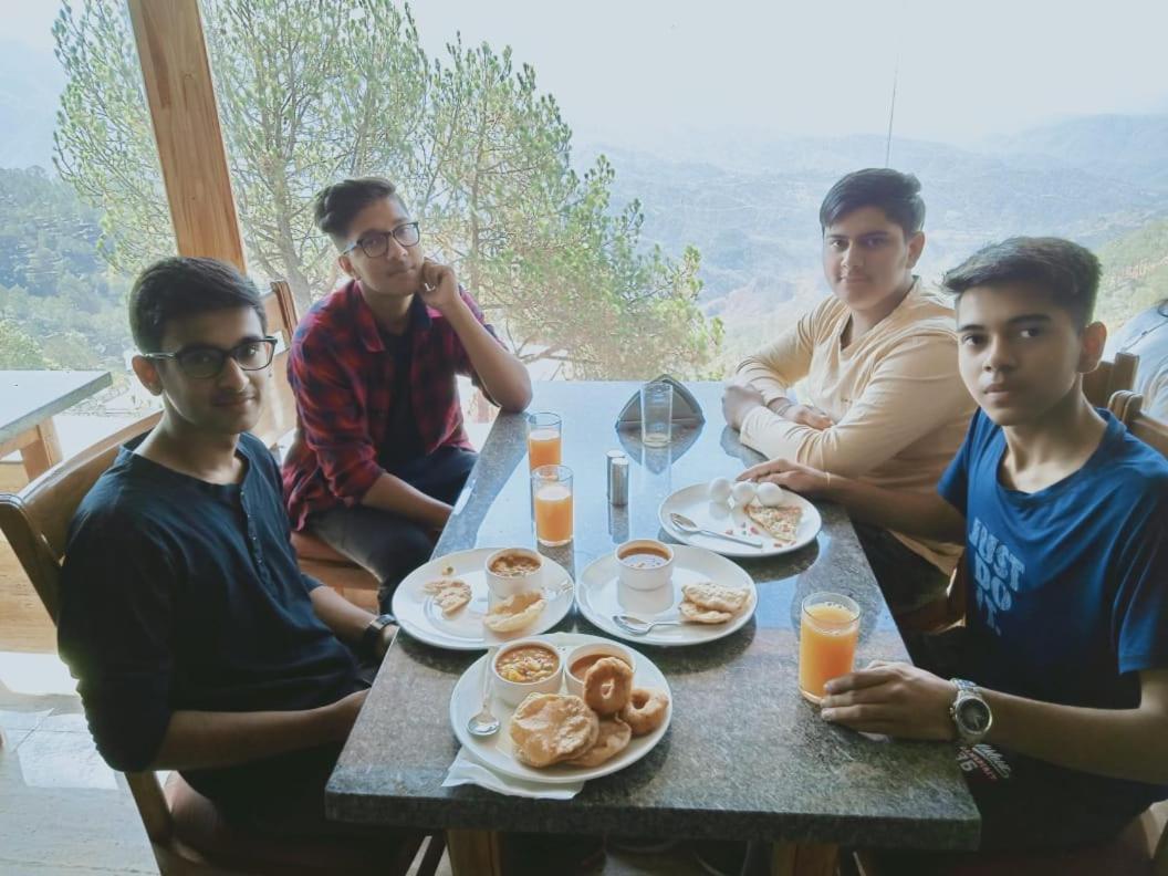Blue Pine Resort Lansdowne Dış mekan fotoğraf