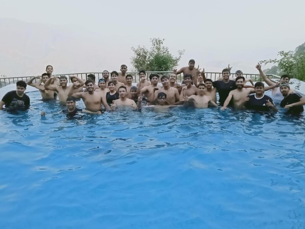 Blue Pine Resort Lansdowne Dış mekan fotoğraf
