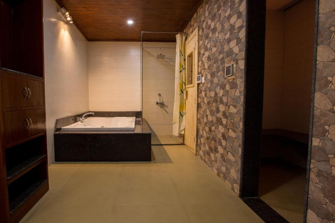 Blue Pine Resort Lansdowne Dış mekan fotoğraf