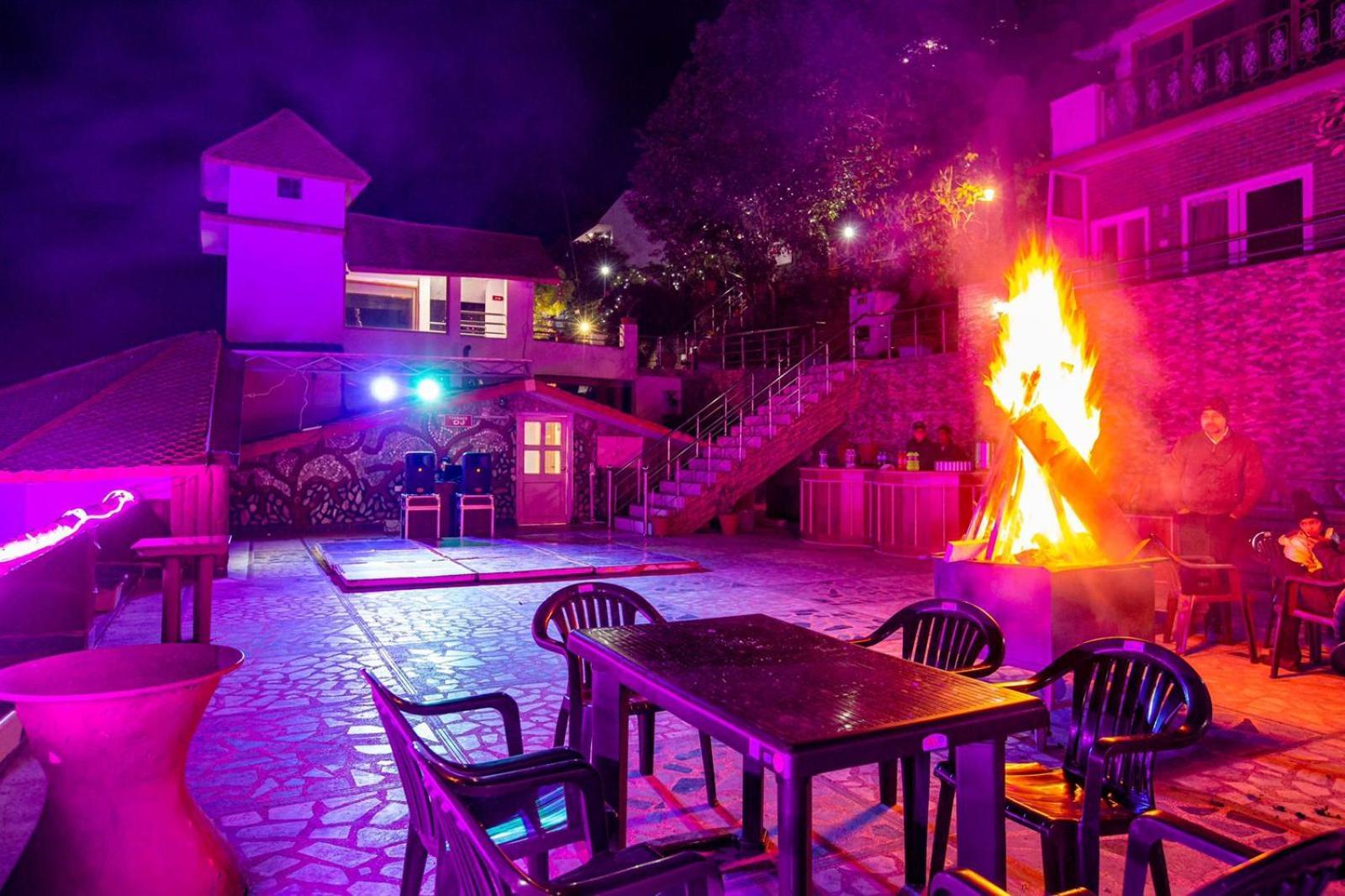 Blue Pine Resort Lansdowne Dış mekan fotoğraf