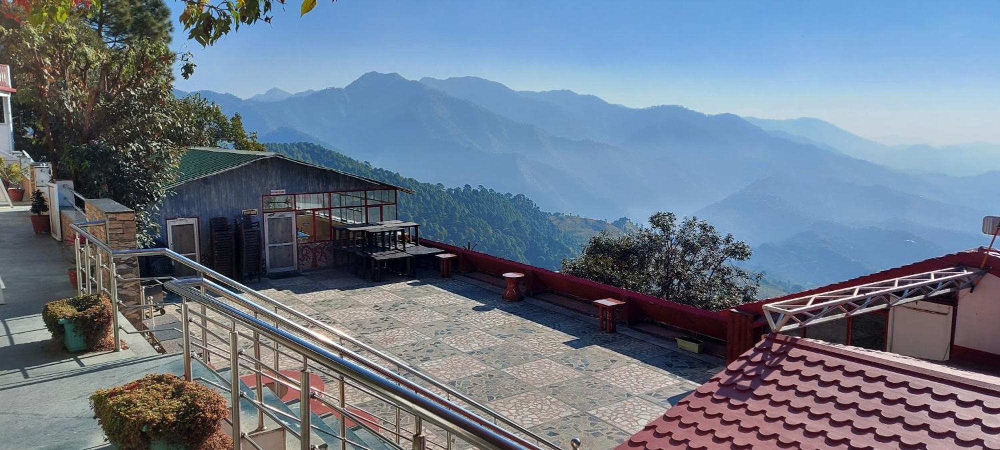 Blue Pine Resort Lansdowne Dış mekan fotoğraf