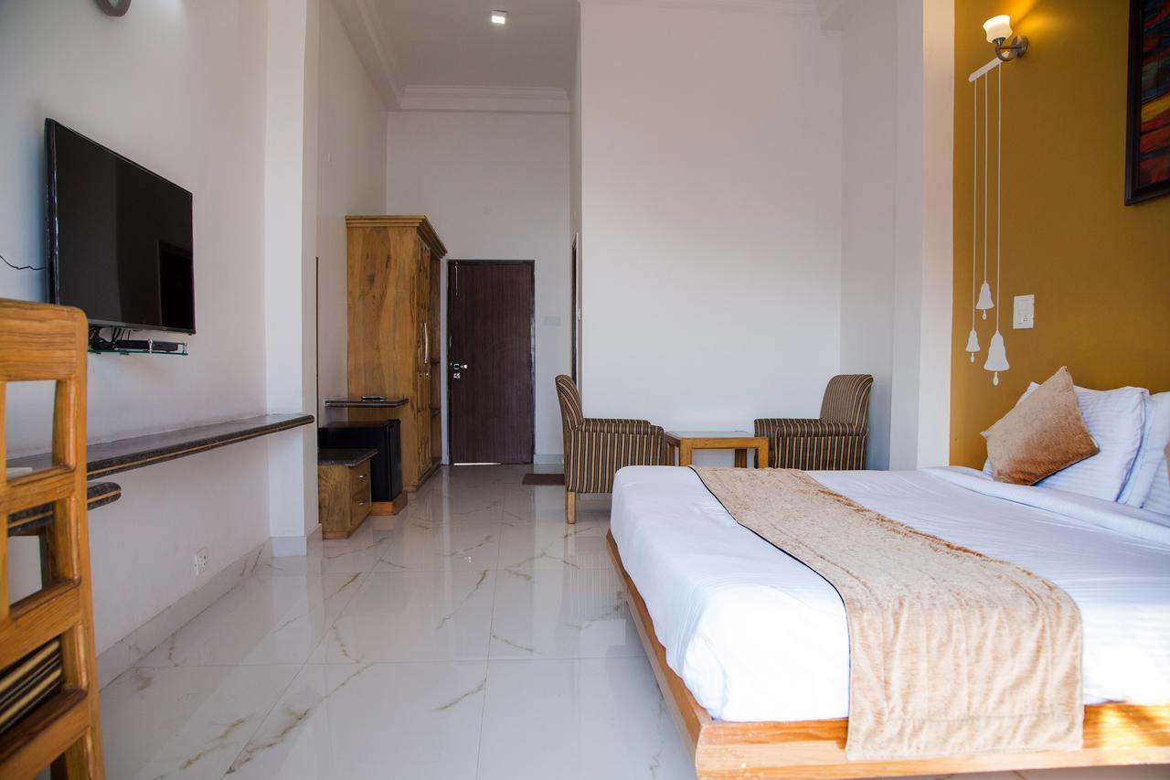 Blue Pine Resort Lansdowne Dış mekan fotoğraf